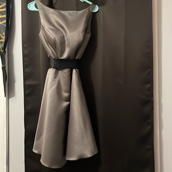 Symphony of Venus Gray evening dress - Picture 4 of 4